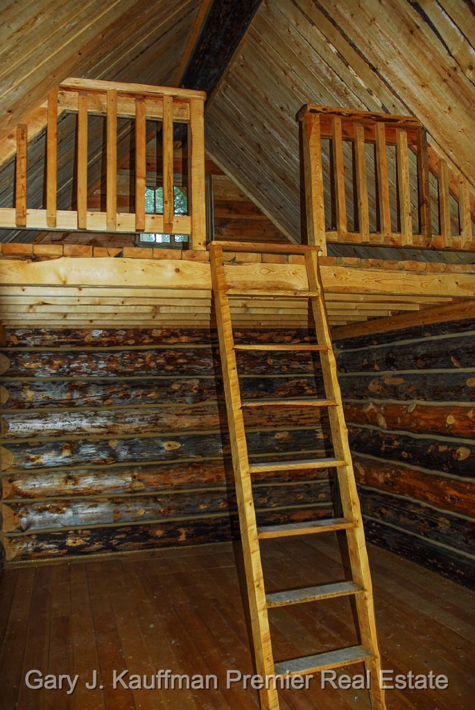 Smith River Cabin16.jpg
